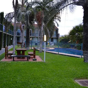 3* Motel 98